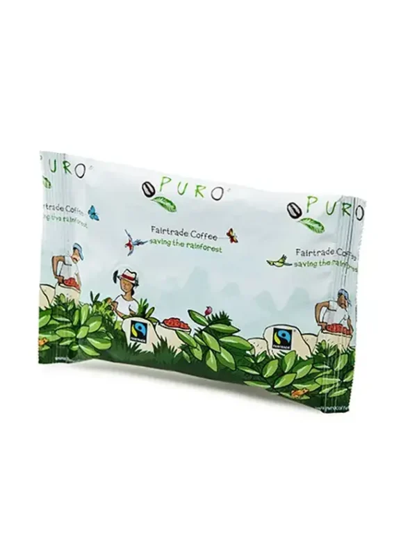 En pakke med puro fairtrade kaffe, illustrert med en regnskogscene inkludert planter, fugler og en liten frosk.